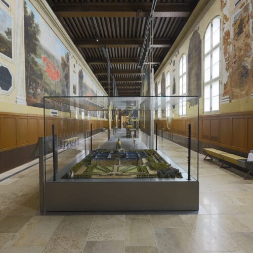 Hôtel des invalides, musée de la guerre, portes coupe-feu, fenêtres intérieures et agencements divers