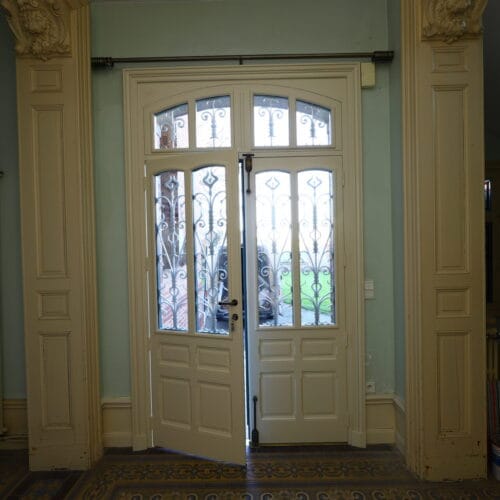 reproduction isolante porte ancienne