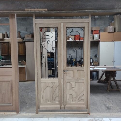 Reproduction isolante, copie porte entrée art nouveau, en cours