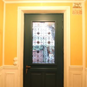 reproduction isolante de porte ancienne