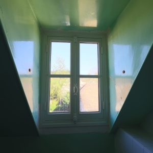 menuiseries avec vitraux contraintes techniques