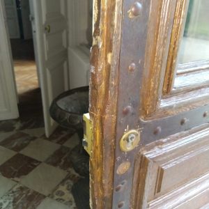 Restauration porte d'entrée