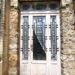 reproduction isolante de porte ancienne