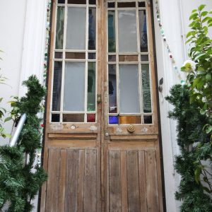Reproduction isolante de porte ancienne