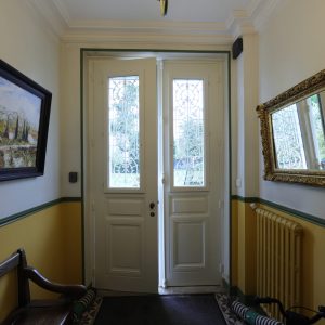 reproduction isolante de porte ancienne