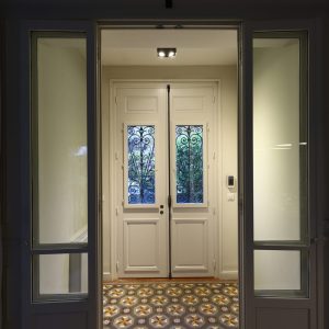 Reproduction isolante porte ancienne