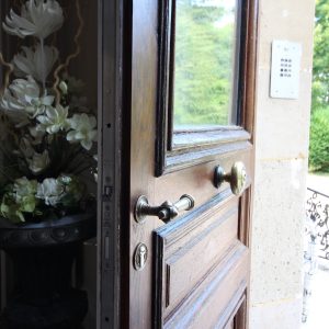 Restauration porte d'entrée