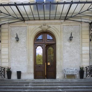 Restauration porte d'entrée