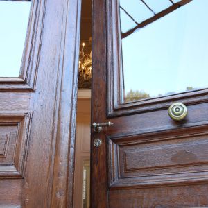 Restauration porte d'entrée